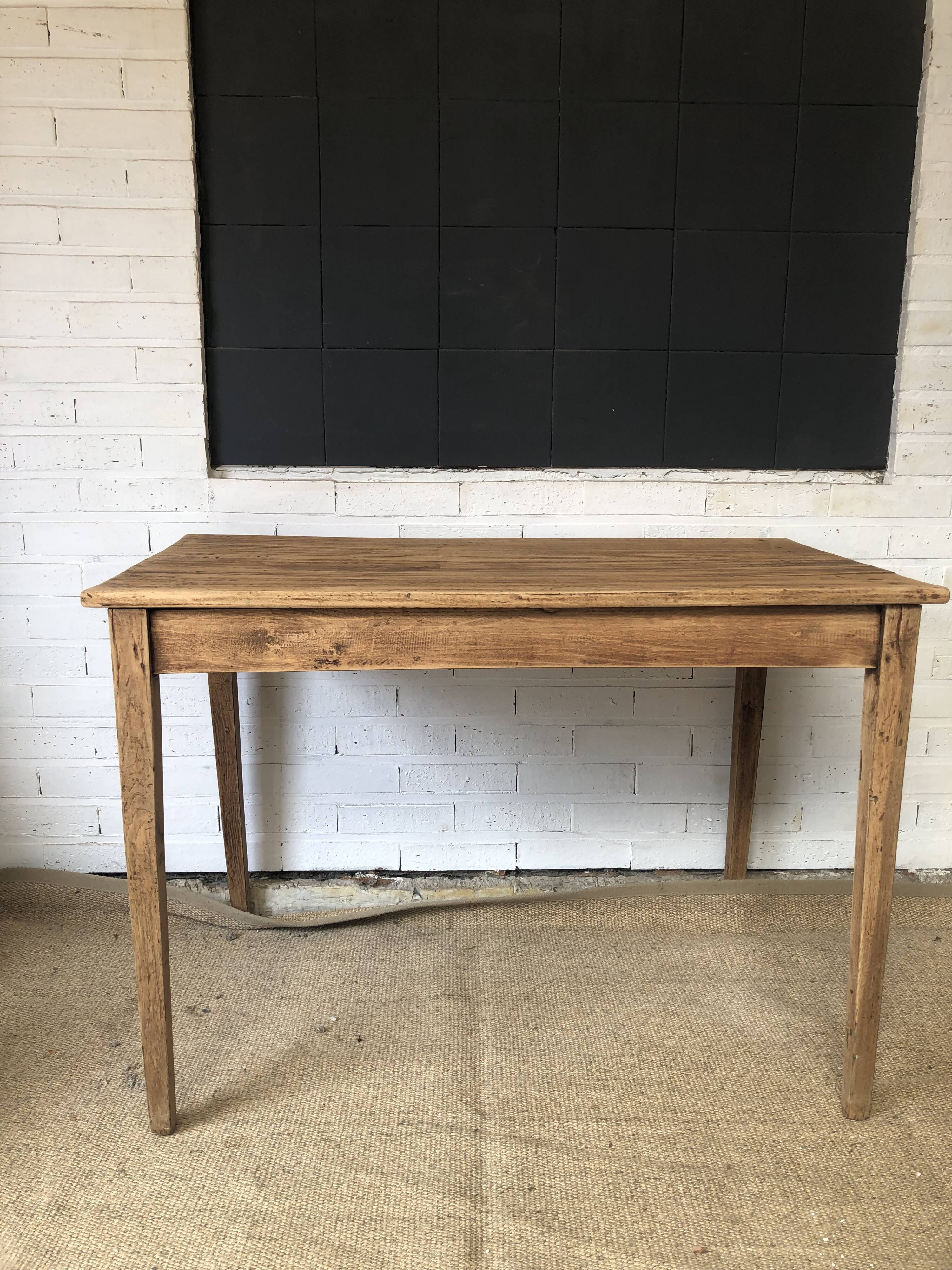 Dining table / desk