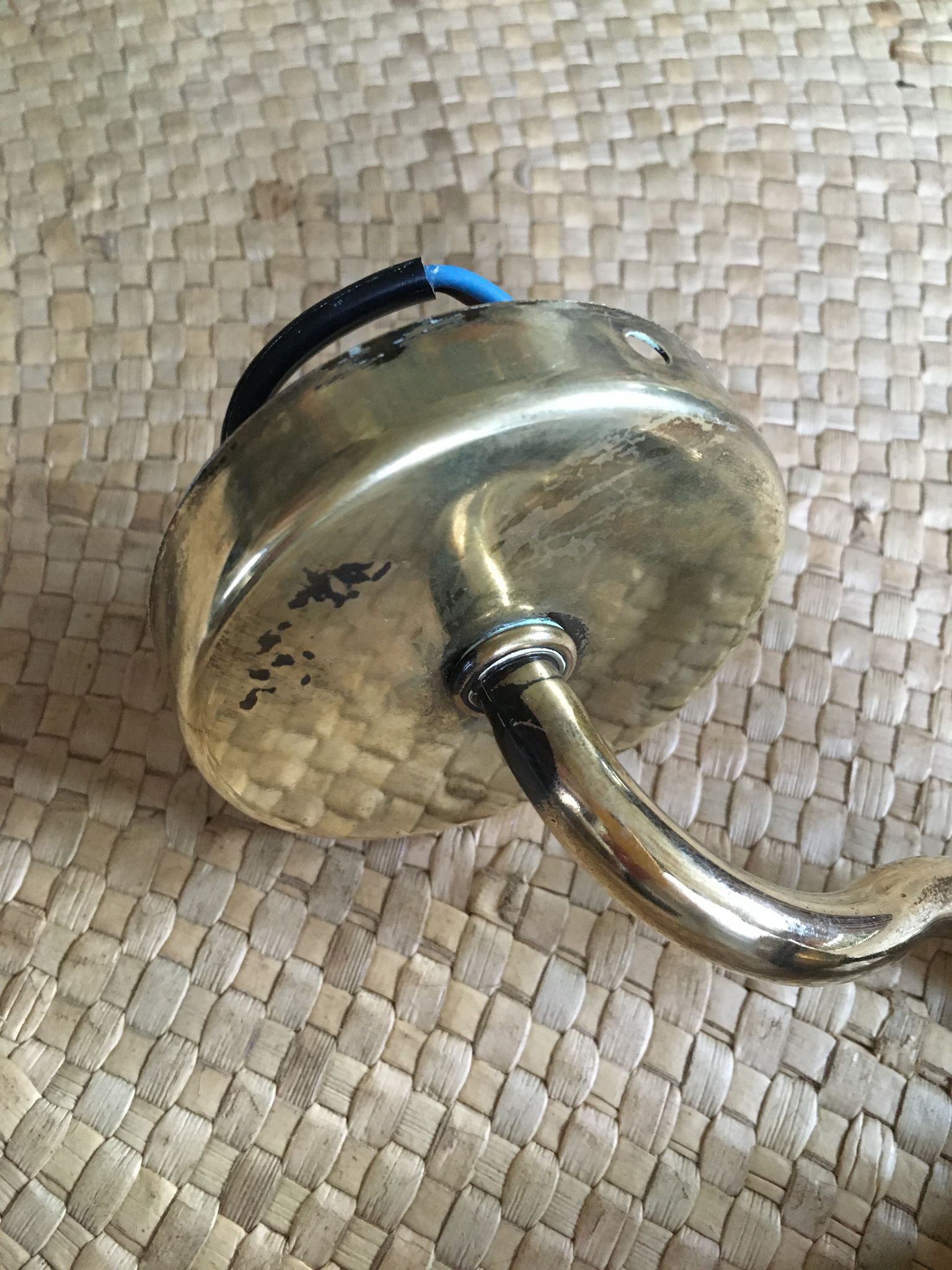 Swan neck sconce