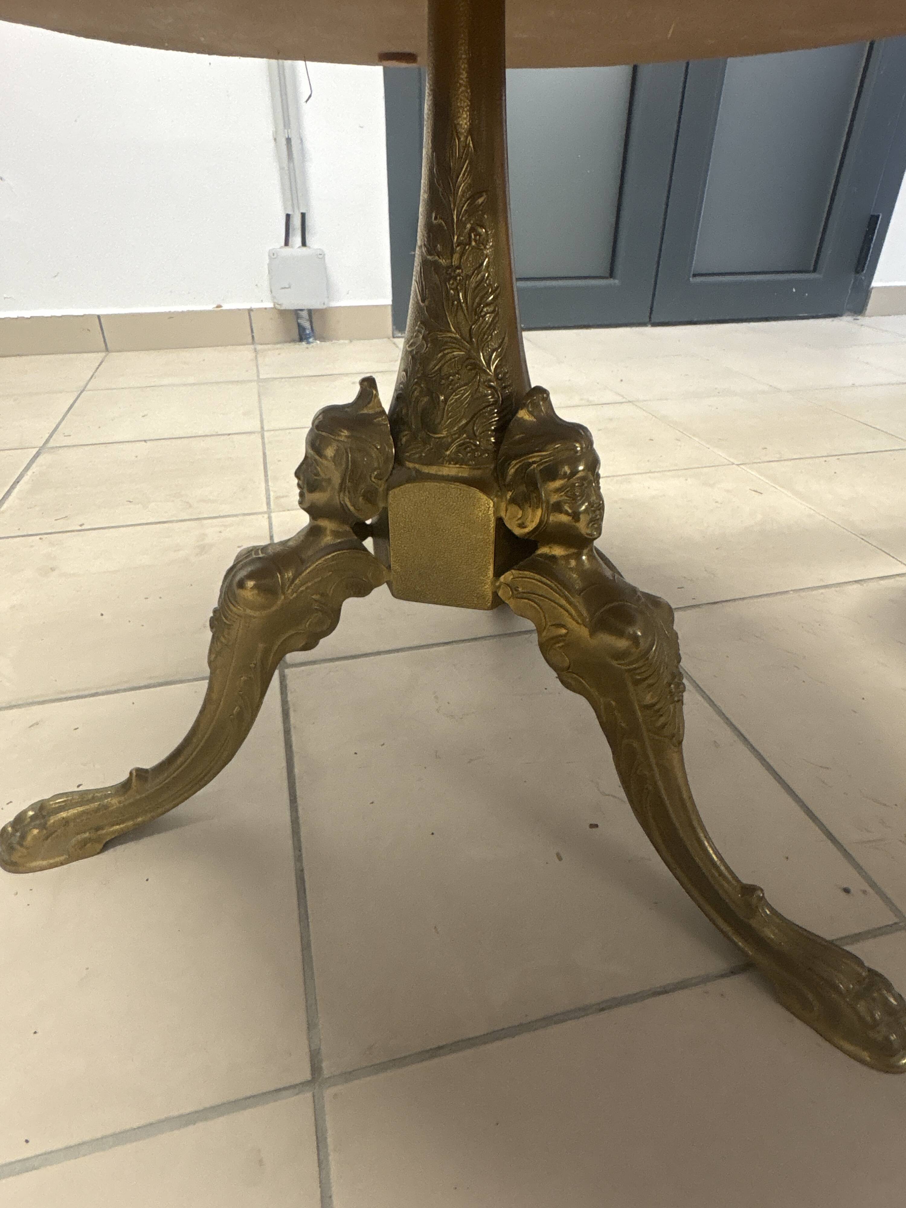 Antique guéridon in the Napoléon III style.