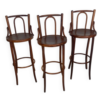 Bar stool