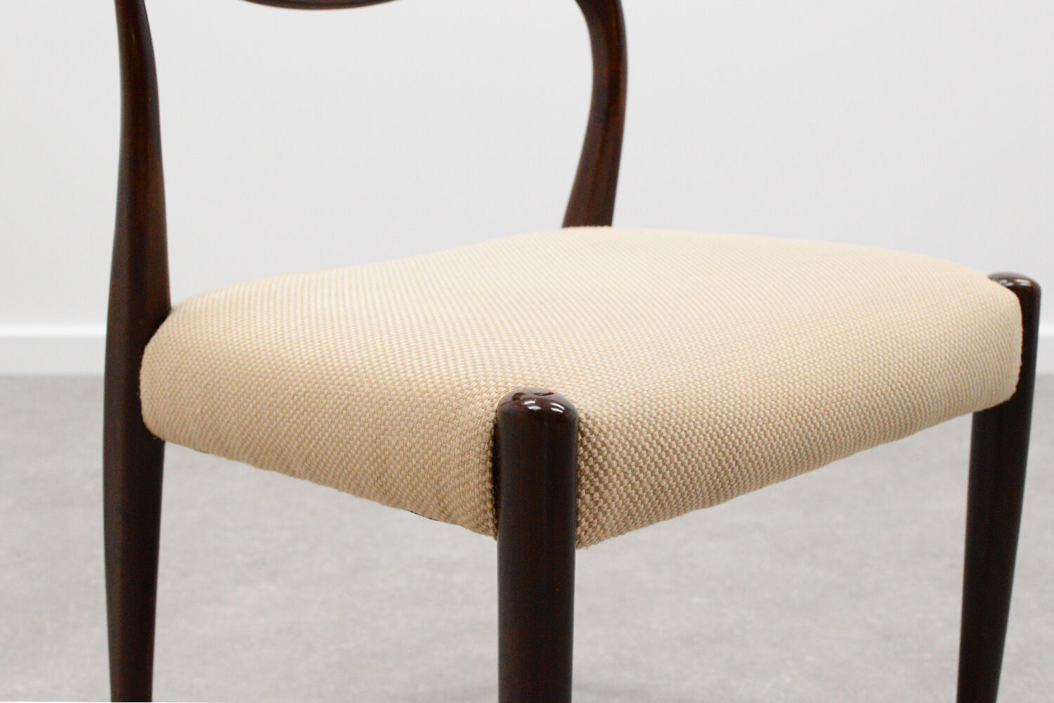 Set of 4 rosewood Fristho Franeker dining chairs