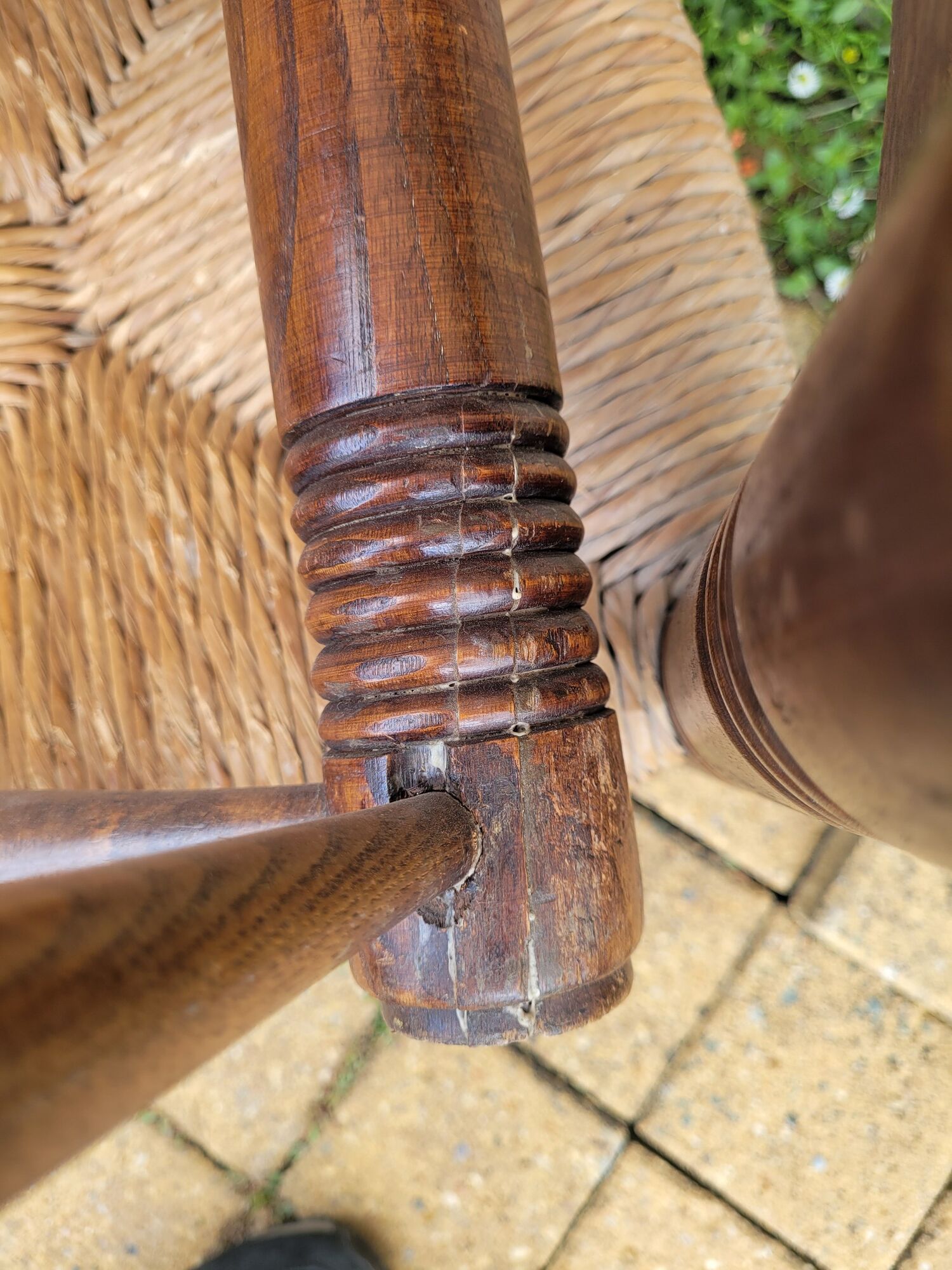 Duo de chaises de cheminée en bois et paille