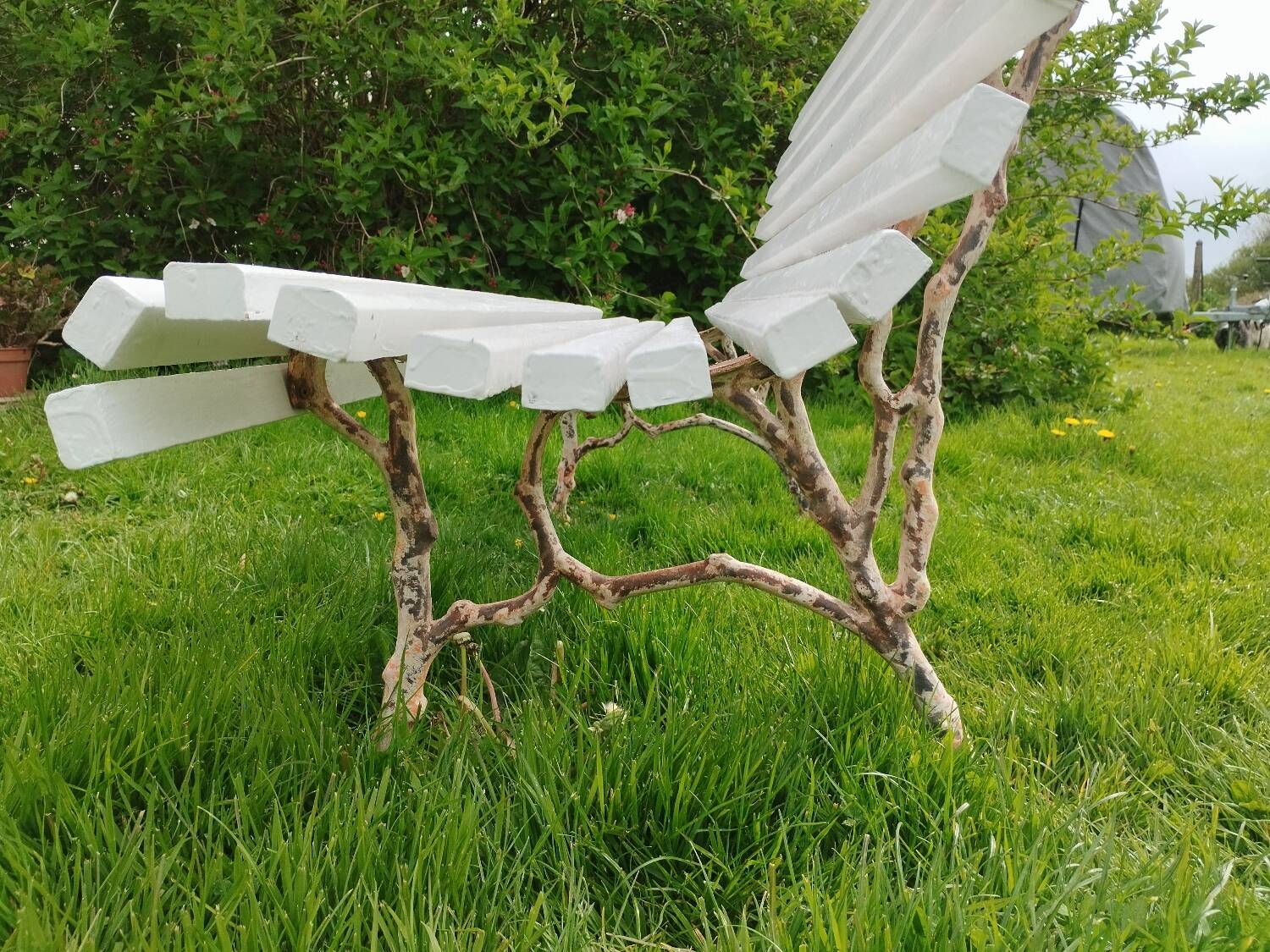 Banc de jardin avec pieds en fonte ancien