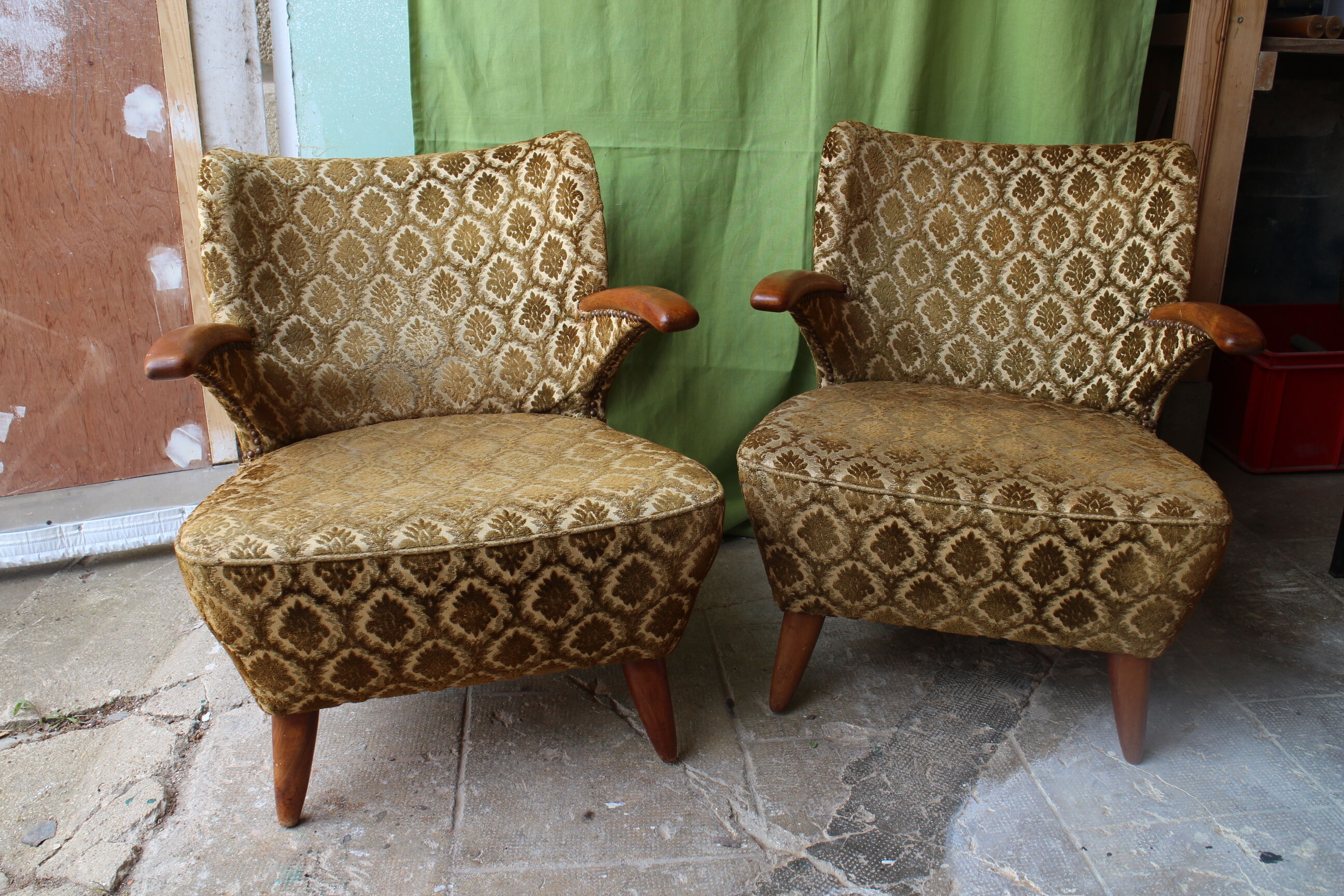 Pair of cocktail armchairs