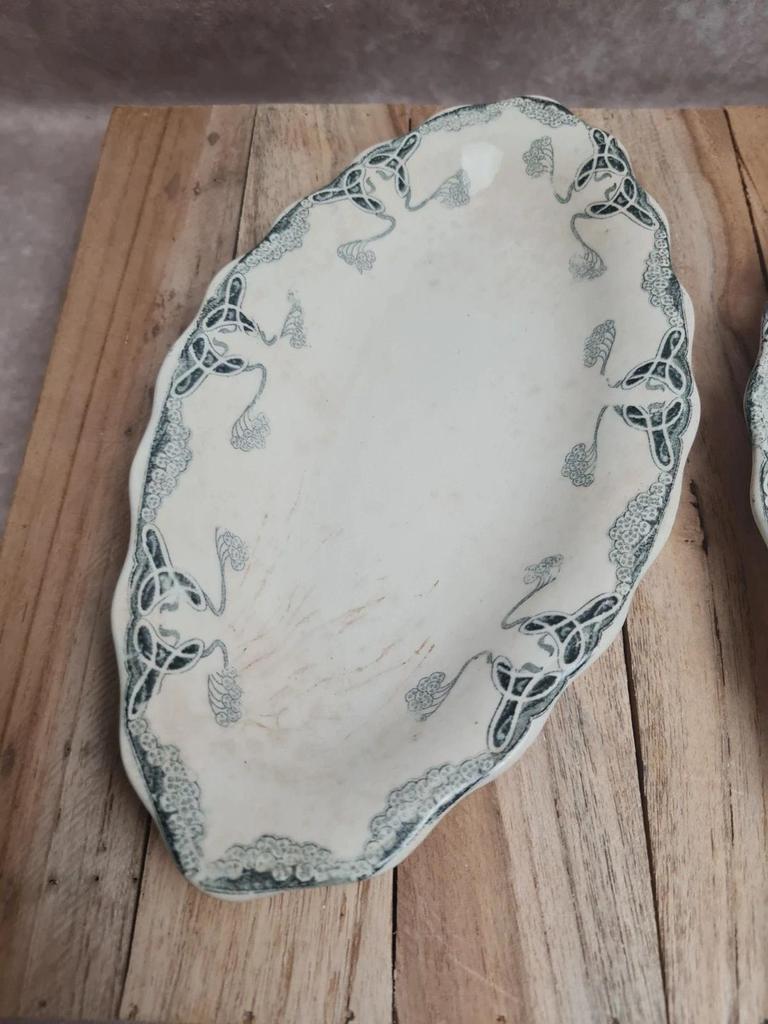 2 iron earth dishes Clairefontaine model Lys black antique