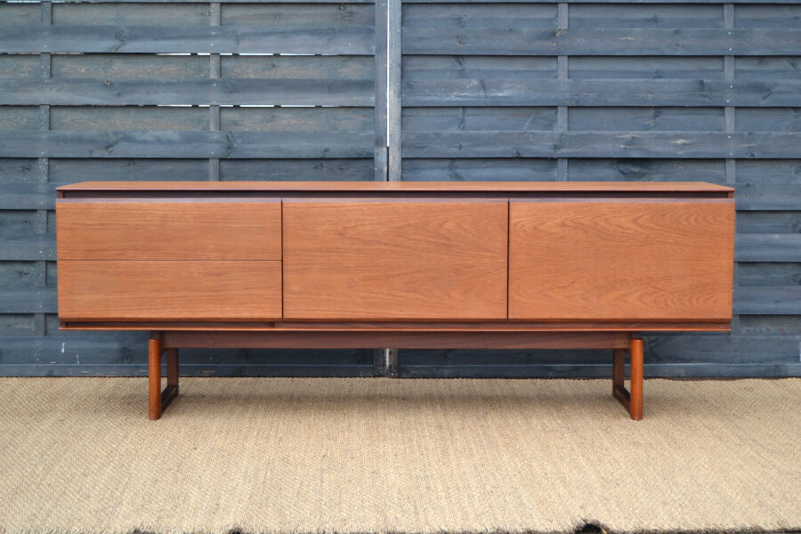Minimalist enfilade by White & Newton * 198 cm