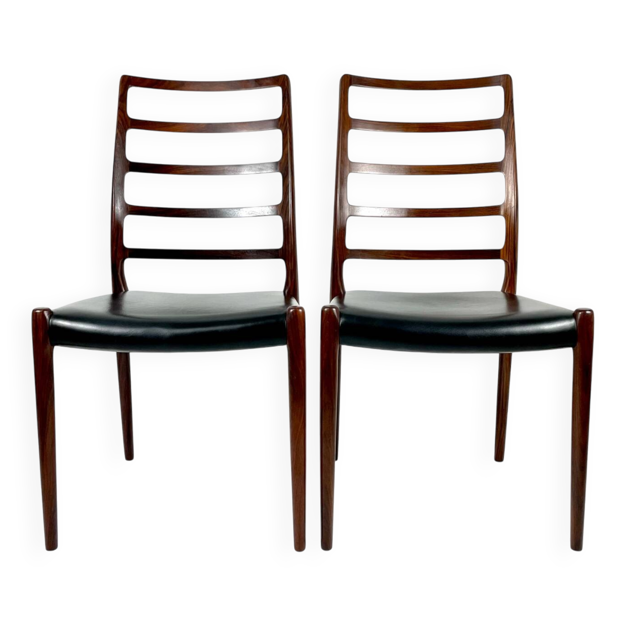 Set of 2 Niels Møller Model No 82 Chairs in Rosewood & Leather Denmark 60’s