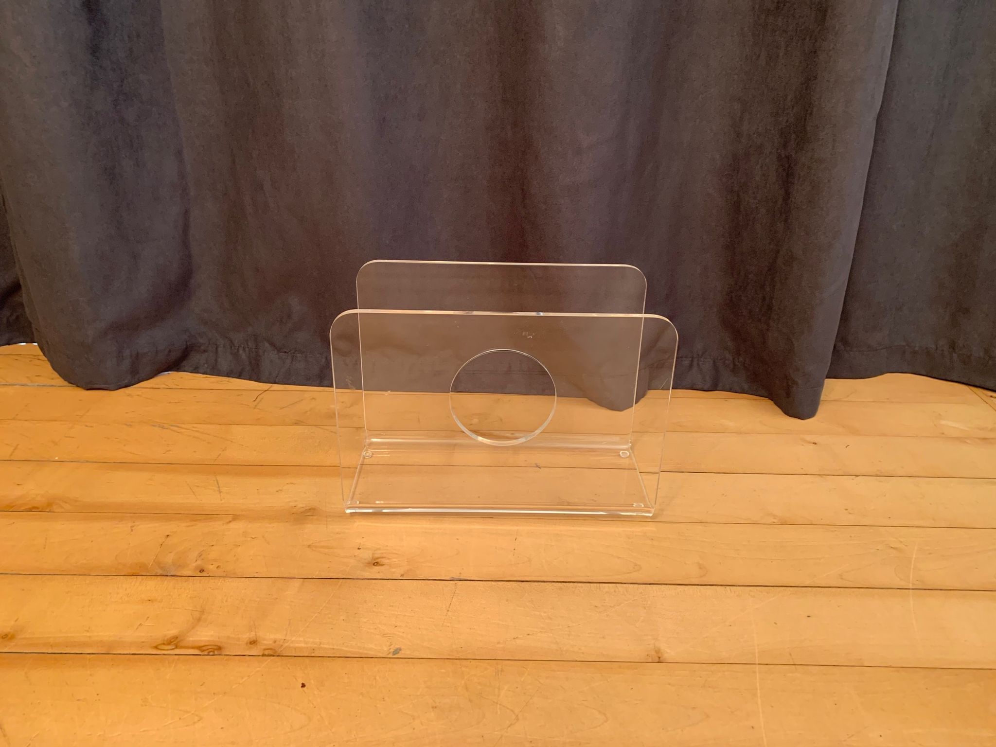 Kiosque à journaux lucite années 1970
