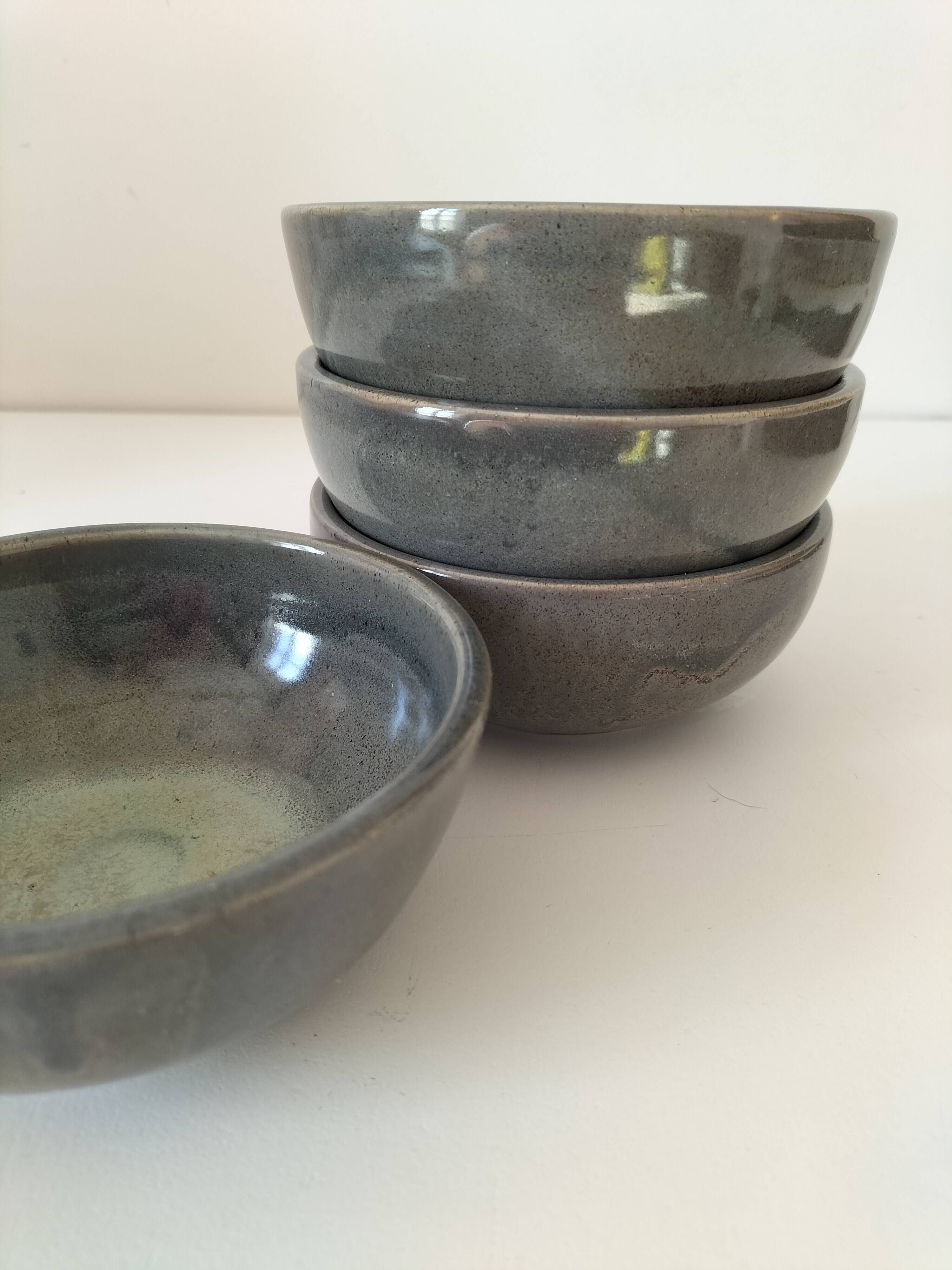 4 handmade ceramic bowls – Grey-blue glaze and mineral shades