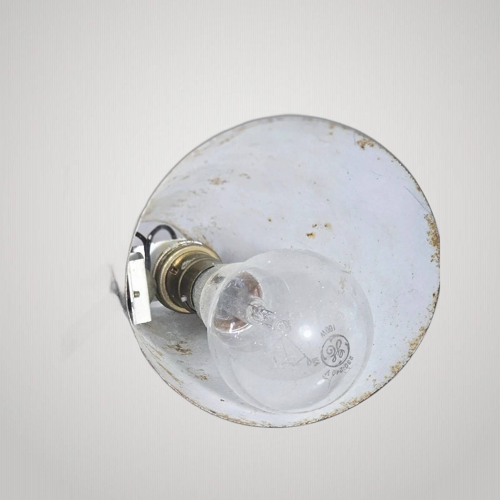 Industrial workshop desk lamp in green sheet metal Biny Jumo Disderot 1950