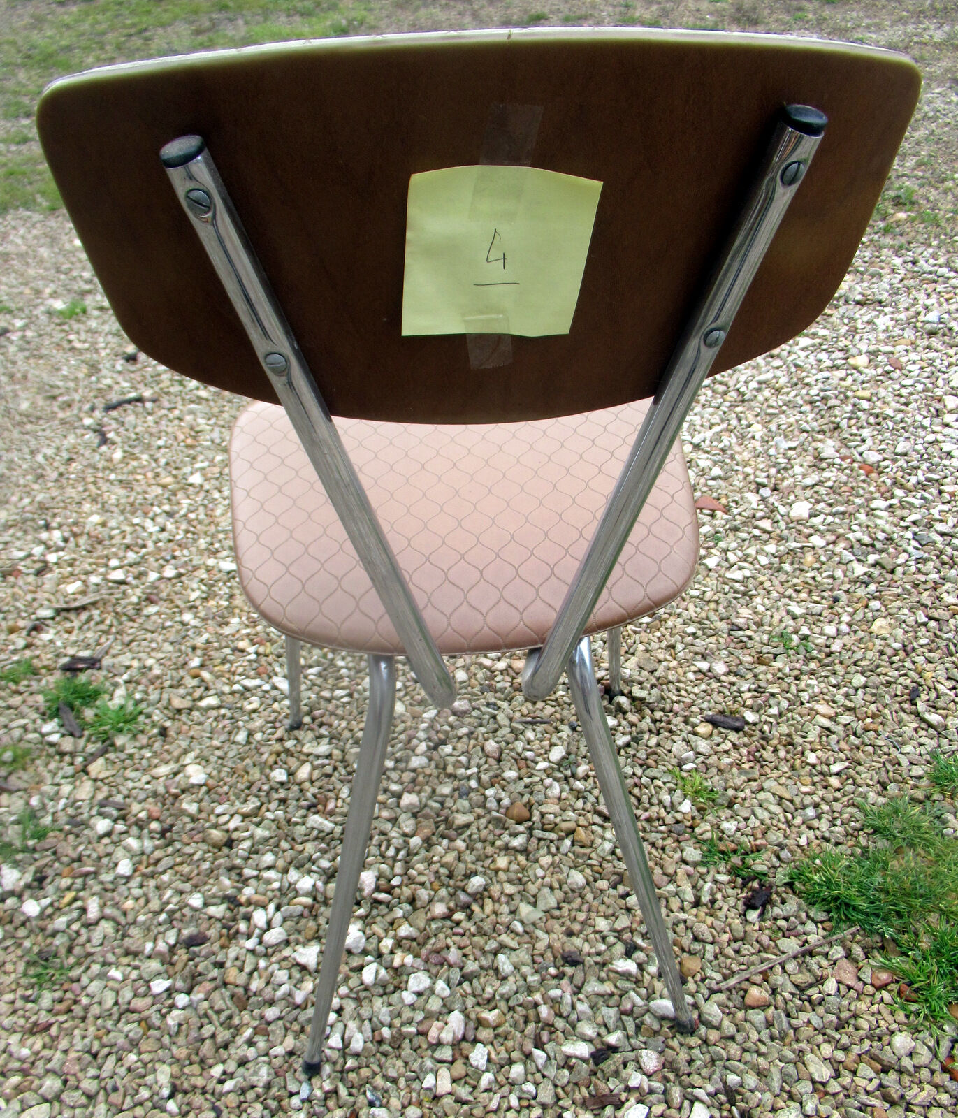 Série de 4 chaises en skaï et chrome années 60