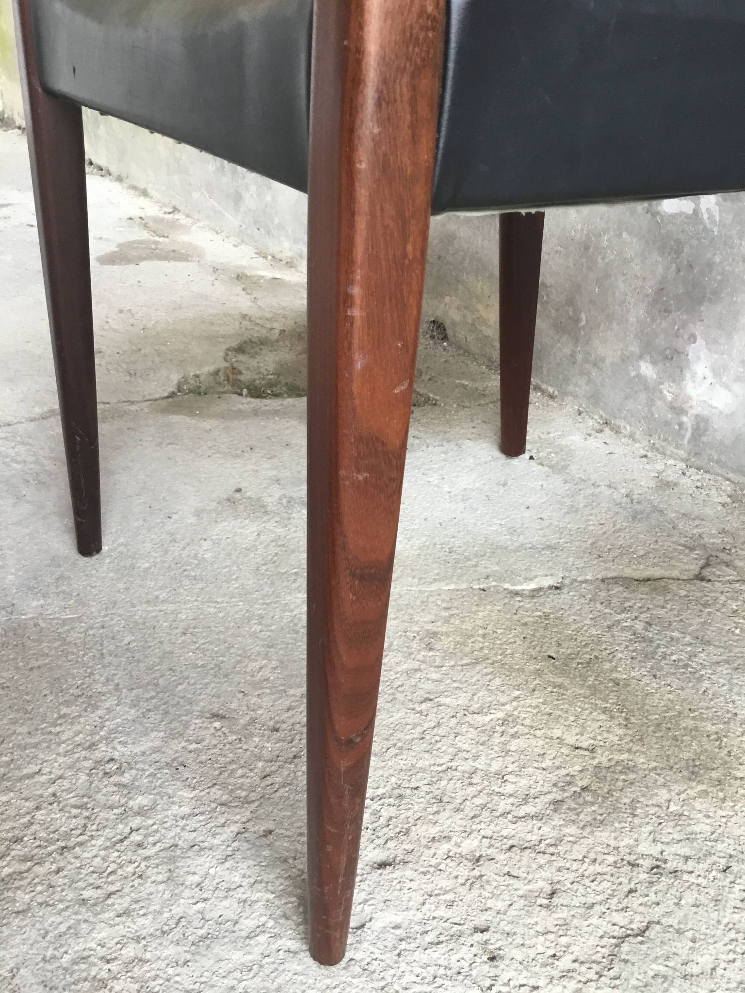 Pair of Scandinavian chairs Ameublement NF black imitation leather and teak - 1960
