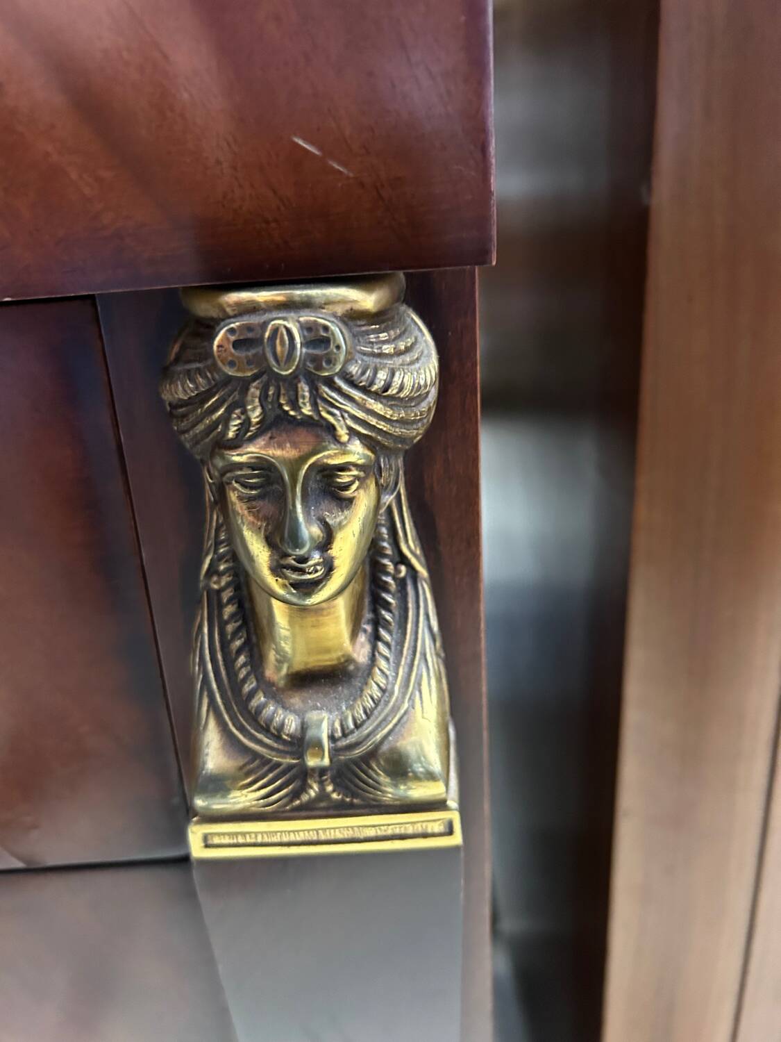 Commode style Empire