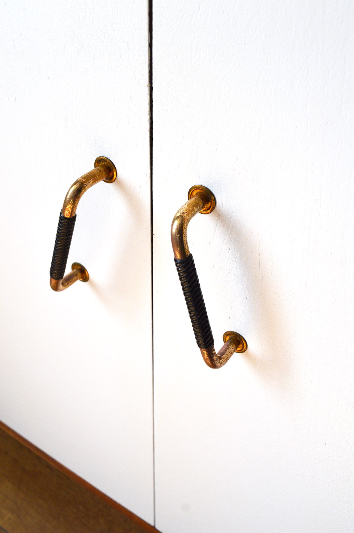 Bahut with compass feet