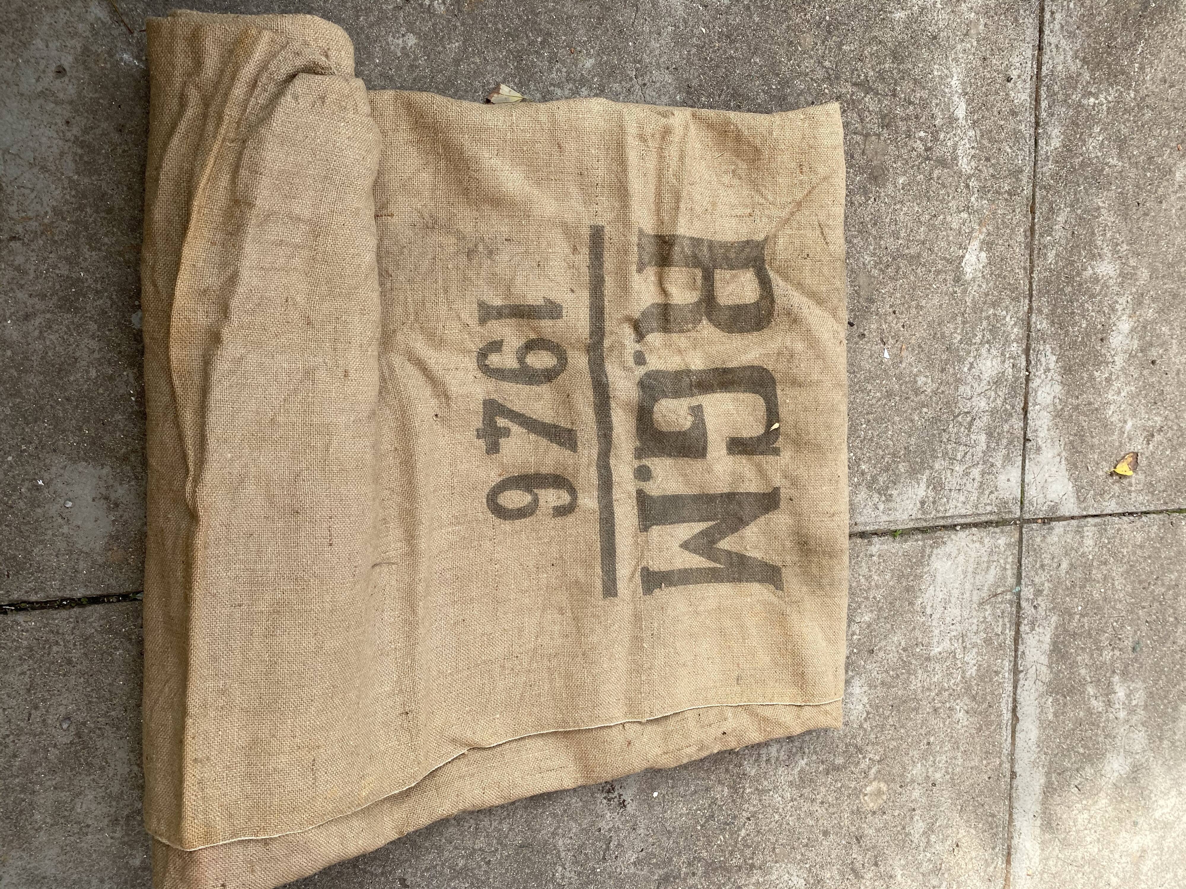 Large burlap 1946