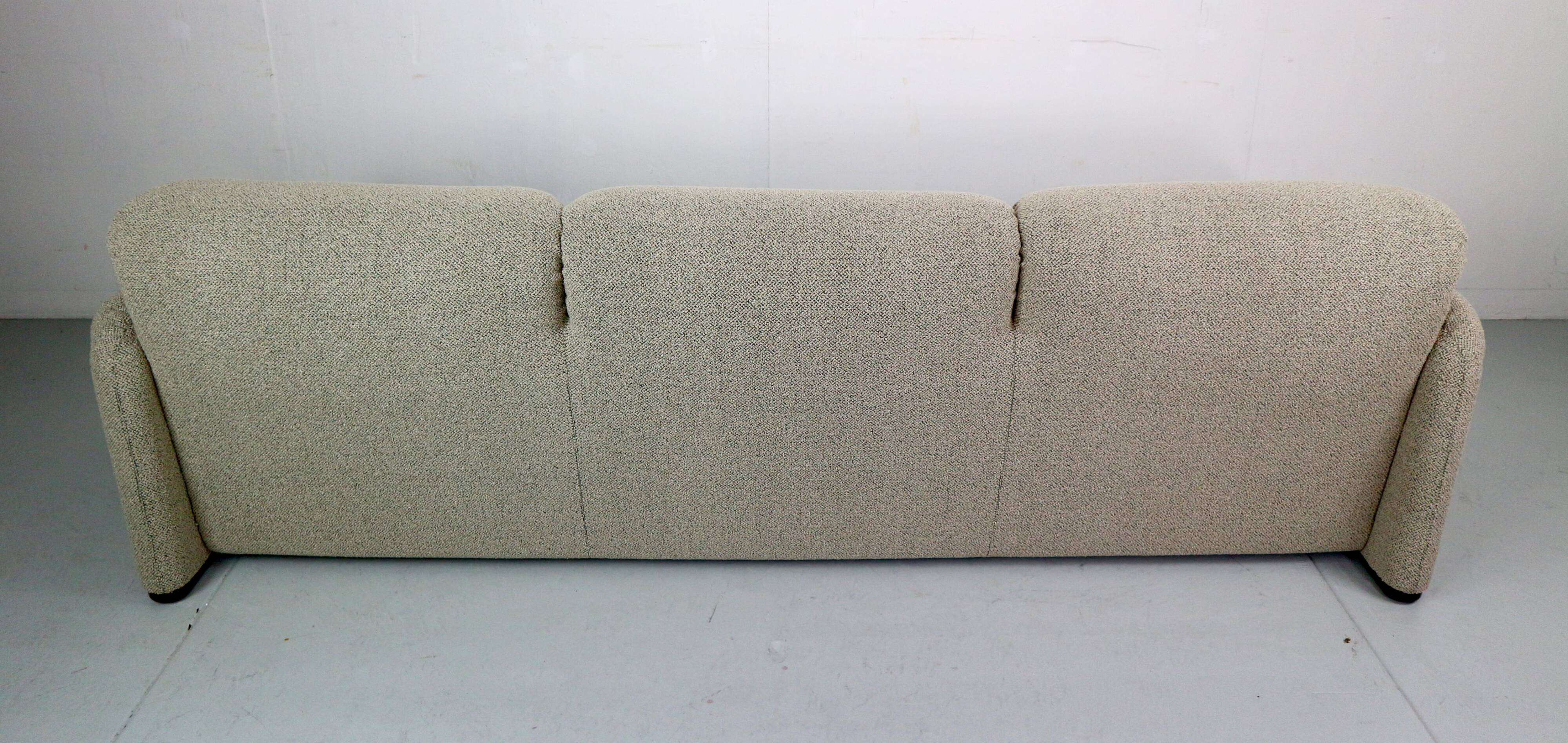 Vico Magistretti "Maralunga" 3-seater re-upholstered sofa For Cassina