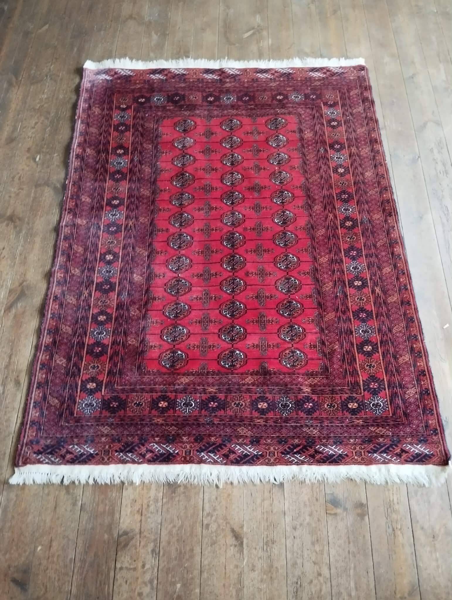 Handmade Turkmen Bukhara carpet 170x122cm