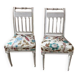 Pair of chairs directoire epoqie xixth cerused wood and chintz fabric