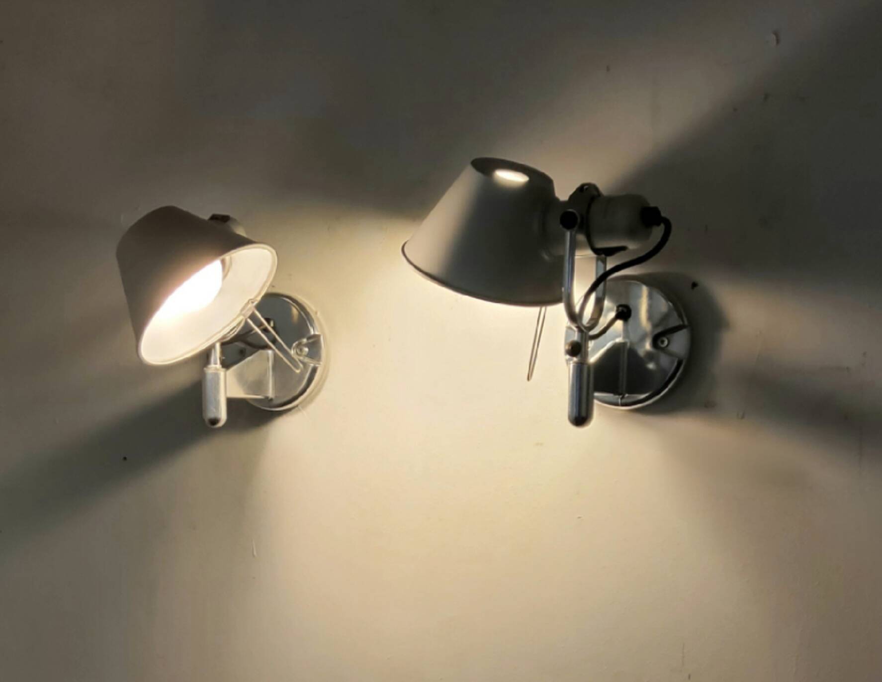 Pair of Tolomeo Artemide wall lights – Italian design – aluminum