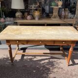 Farm table