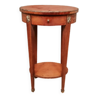 Oval marquette side table