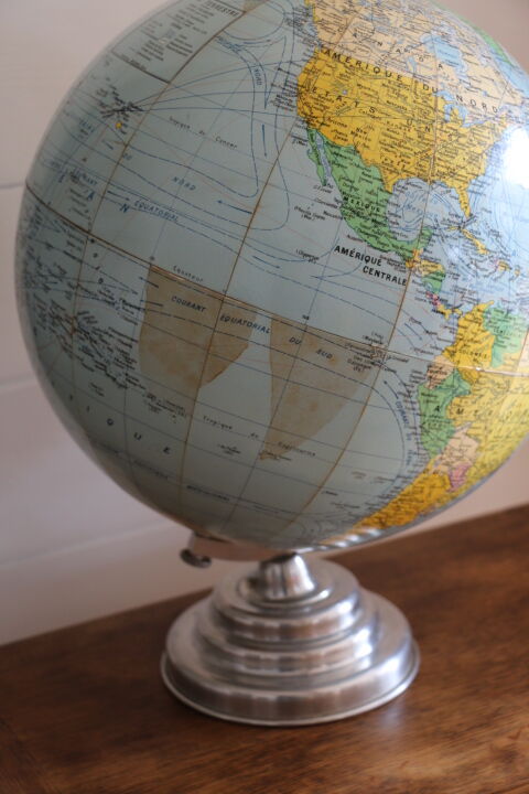 Globe terrestre girard et barrere 1960