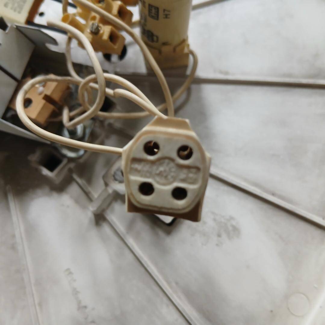 1 or 2 Splendid Large Ceiling or Wall Light in Murano Glass, Italy