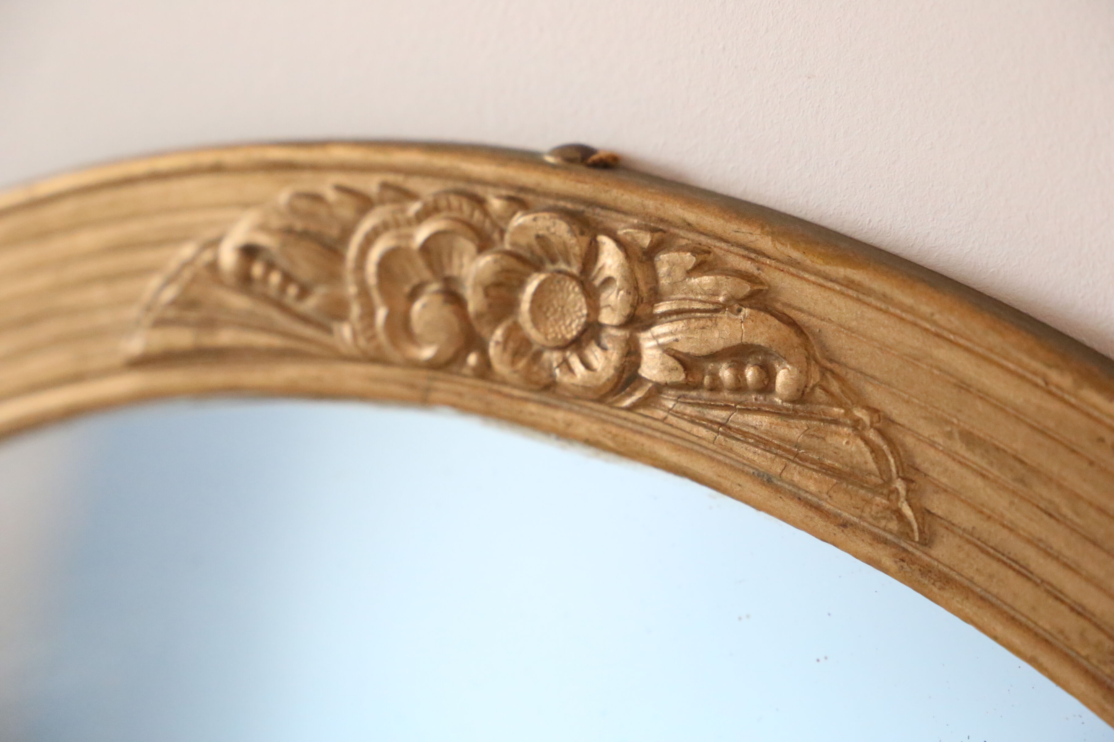 Oval mirror in gilded wood, antique, art deco 46x36cm