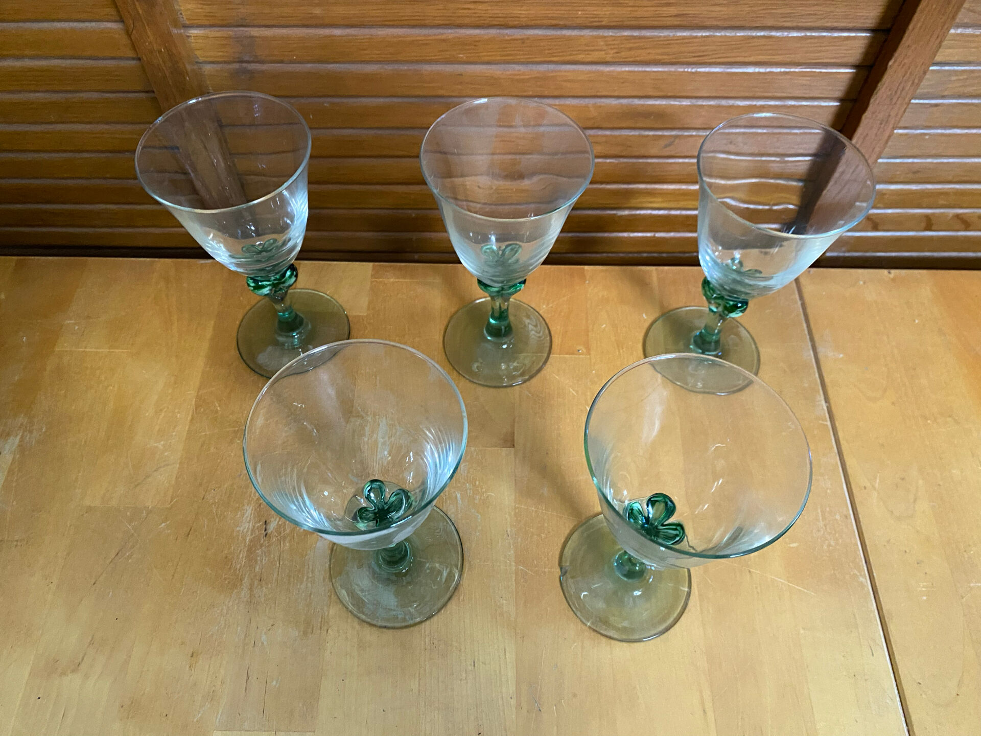 Série 5 verres à pied luminarc verre transparent & vert émeraude vinta