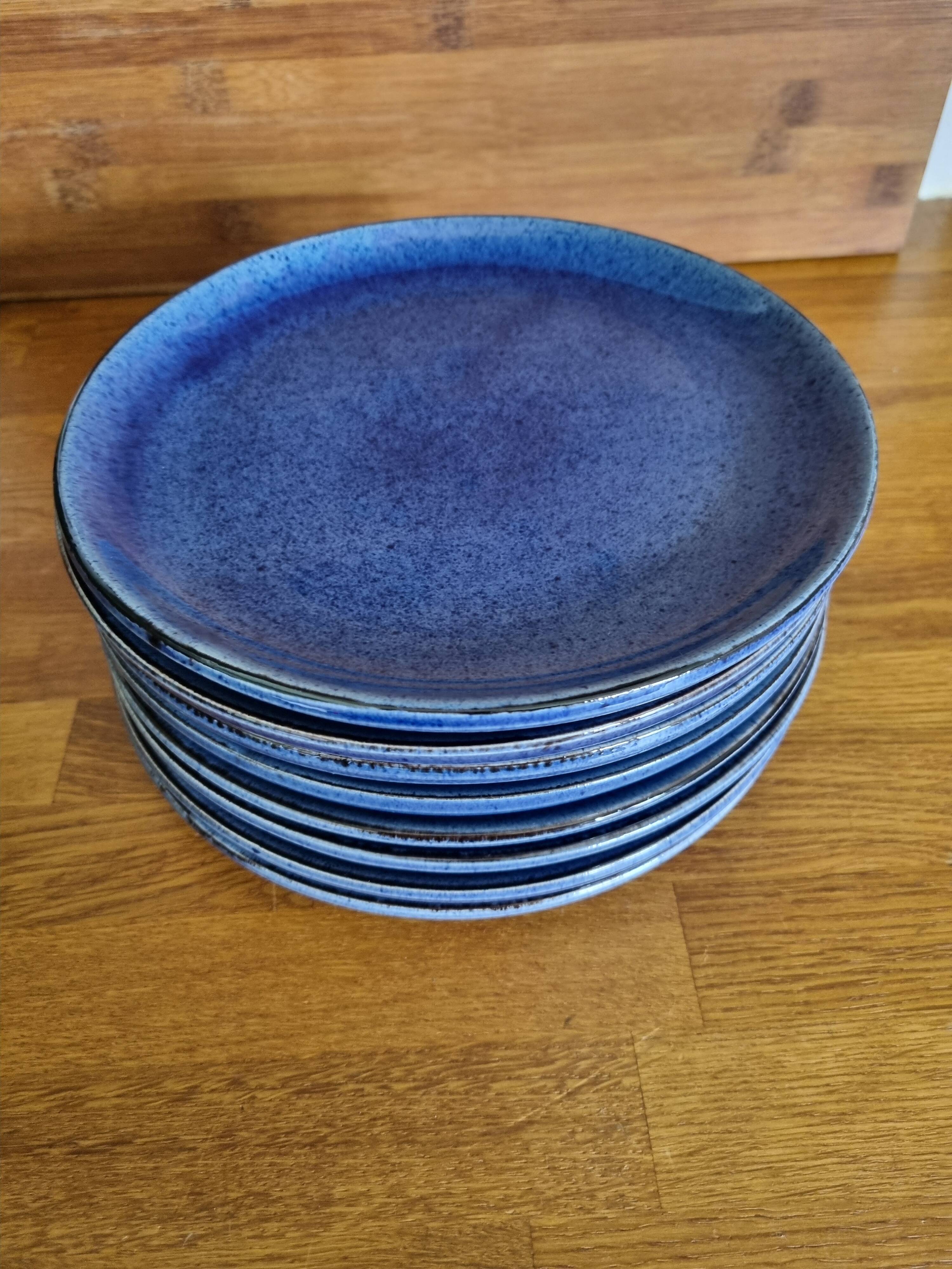 Set of 8 Terre E Provence earthenware dessert plates