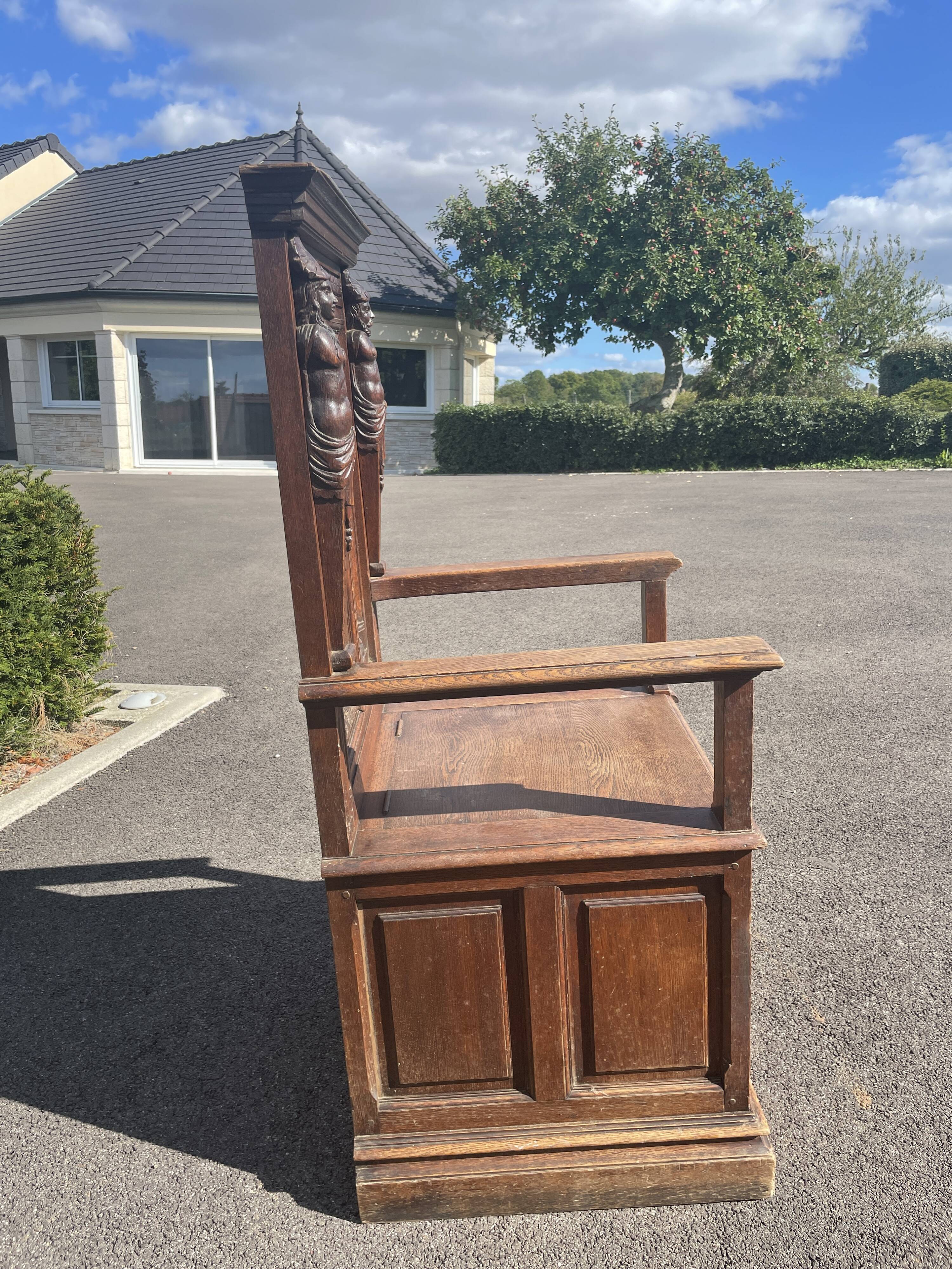 Cathedre chaise haute trône style renaissance gothique