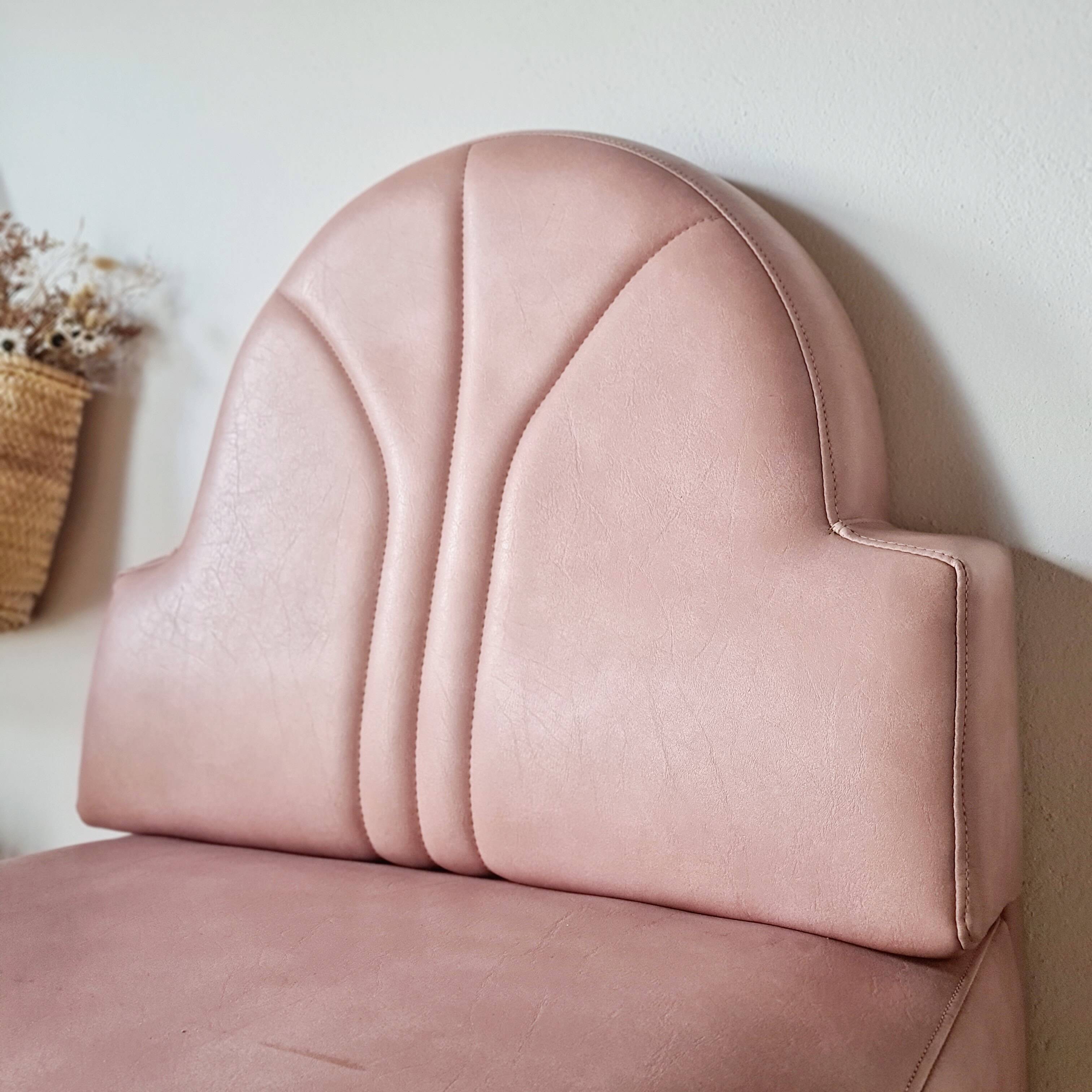 Vintage fan-back armchair – Art Deco style – Powder pink