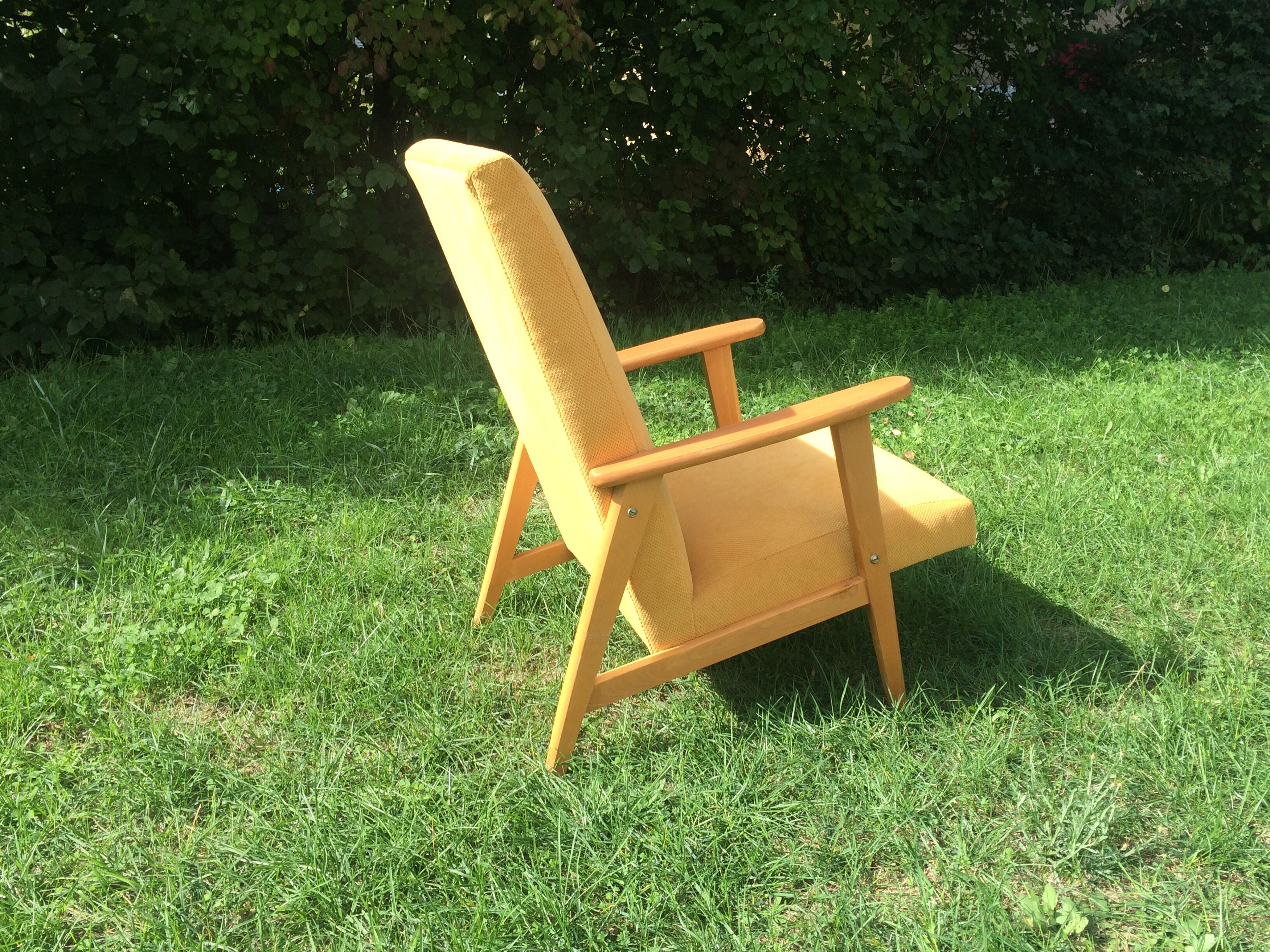 Vintage chair feet yellow compass - 60s