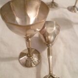 Ens.de 6 mini gobelets sur pied art deco en met.argente avec écussons