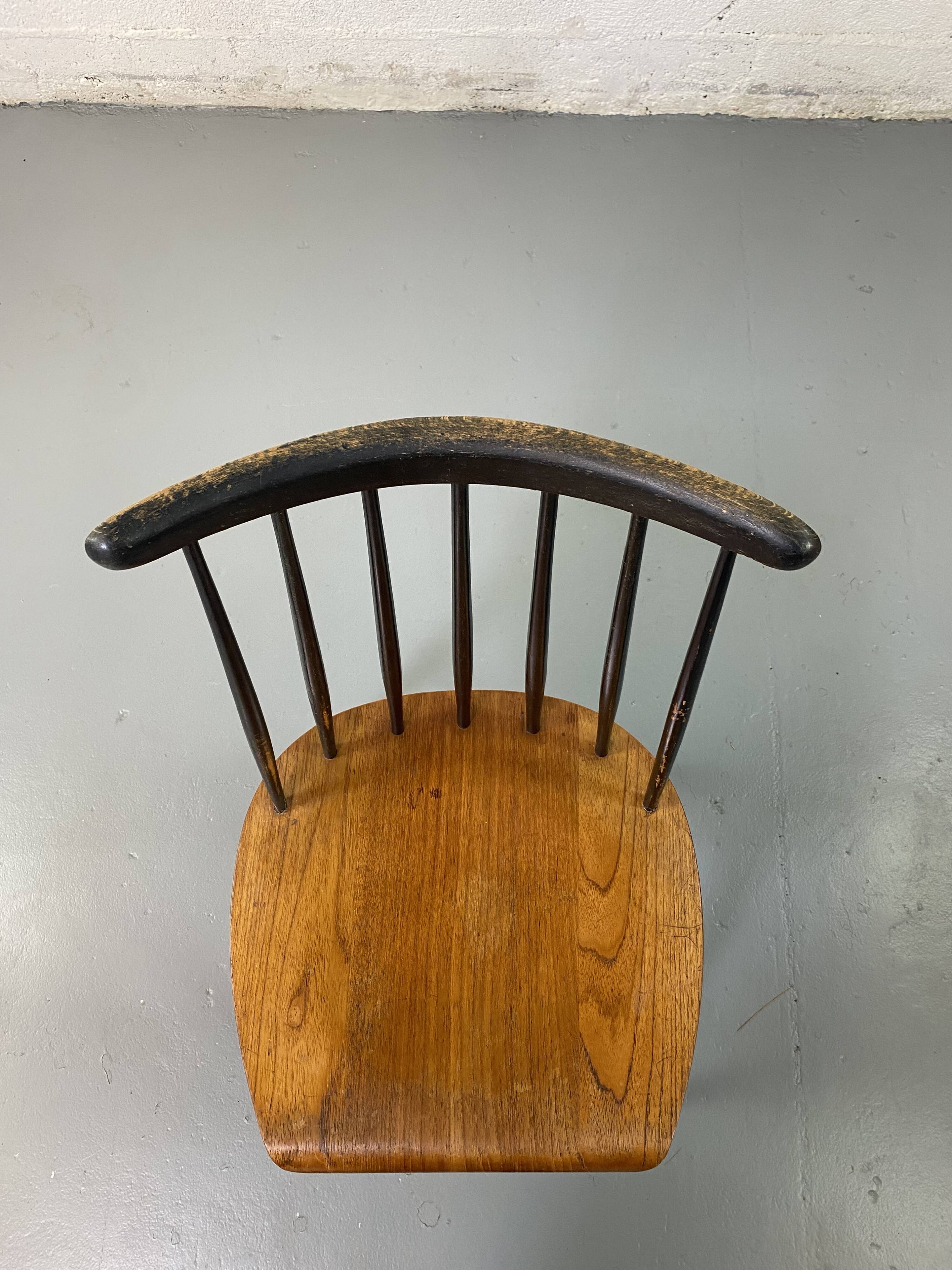Chaise Fanett attribuée à Ilmari Tapiovaara