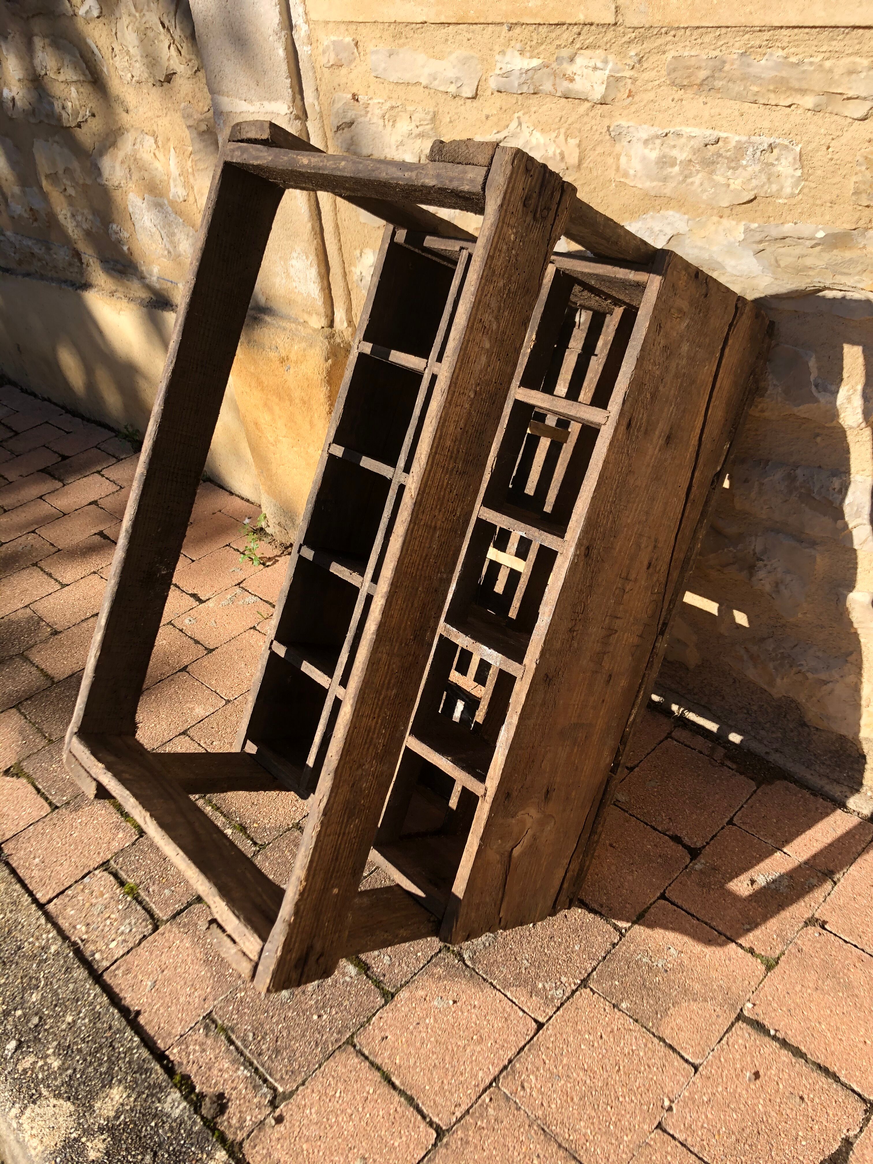 Wooden crate-bottle storage