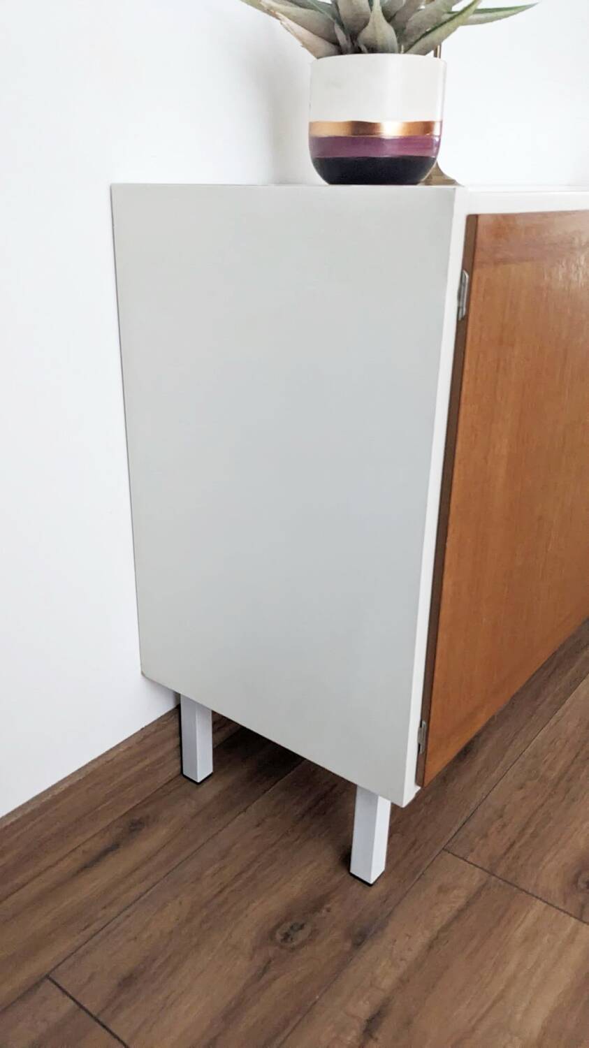 Vintage 2-door sideboard