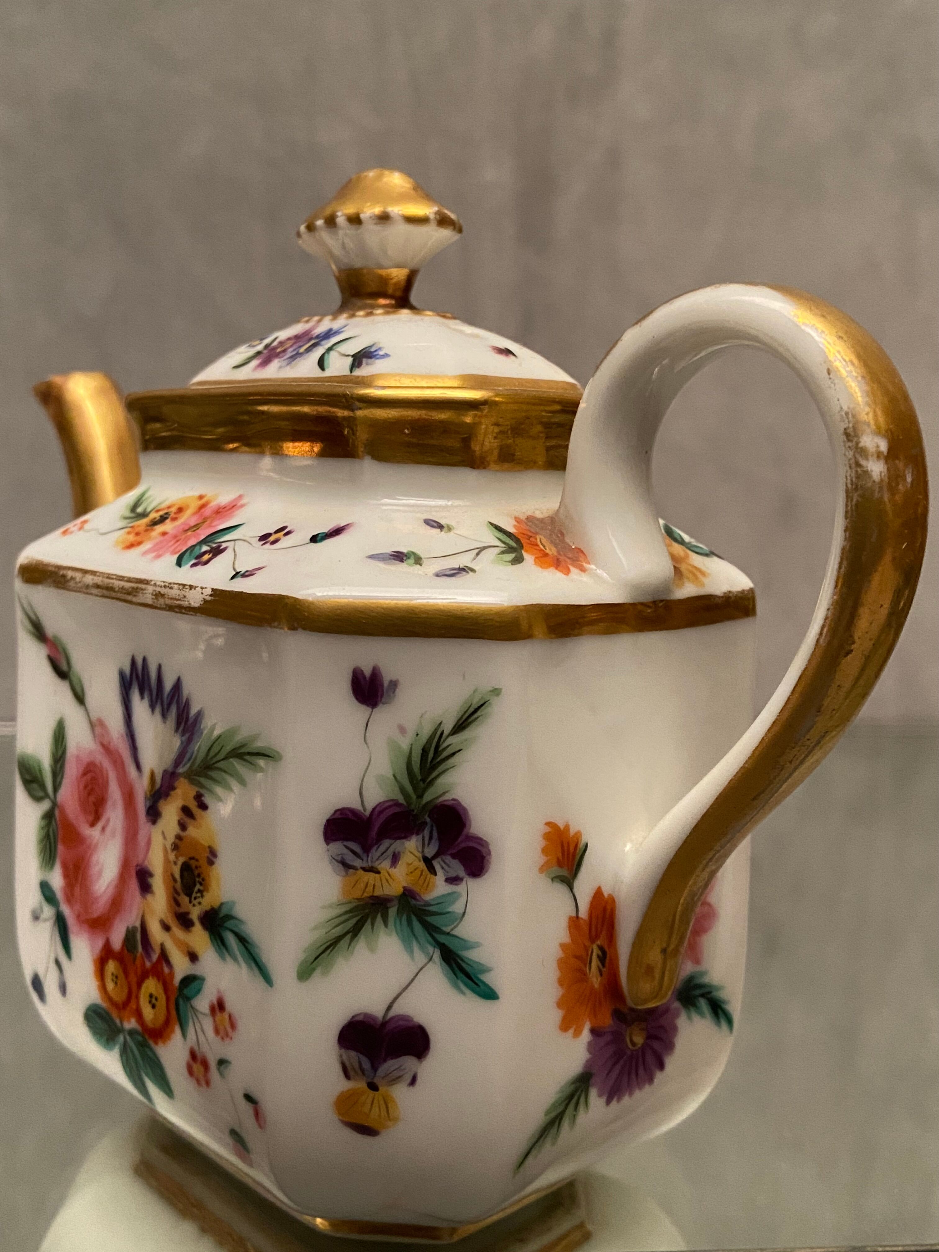 Selfish porcelain teapot Old Paris floral decoration polychrome and gold nineteenth