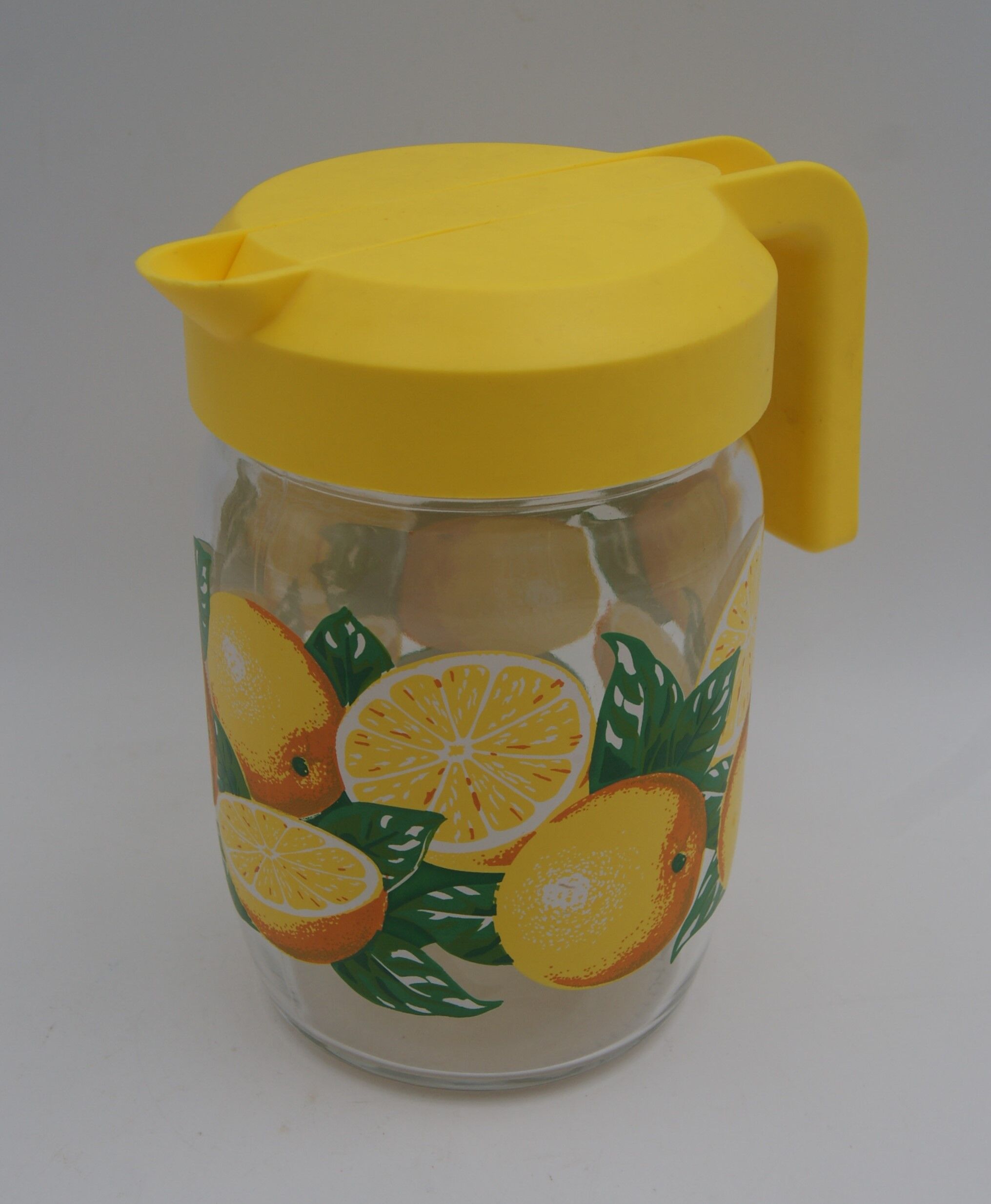 Carafe en verre citrons vintage