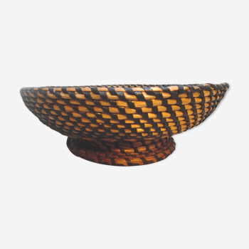 Wicker fruit bowl