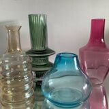 Série de 4 vases vintage en verre coloré