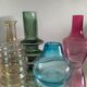 Série de 4 vases vintage en verre coloré