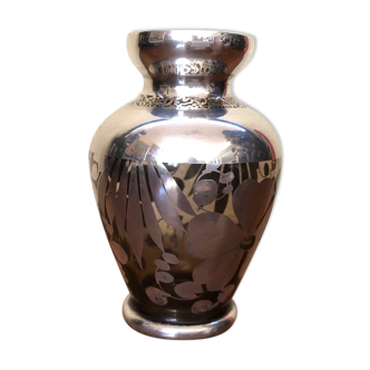 Vase en verre avec superposition d’argent