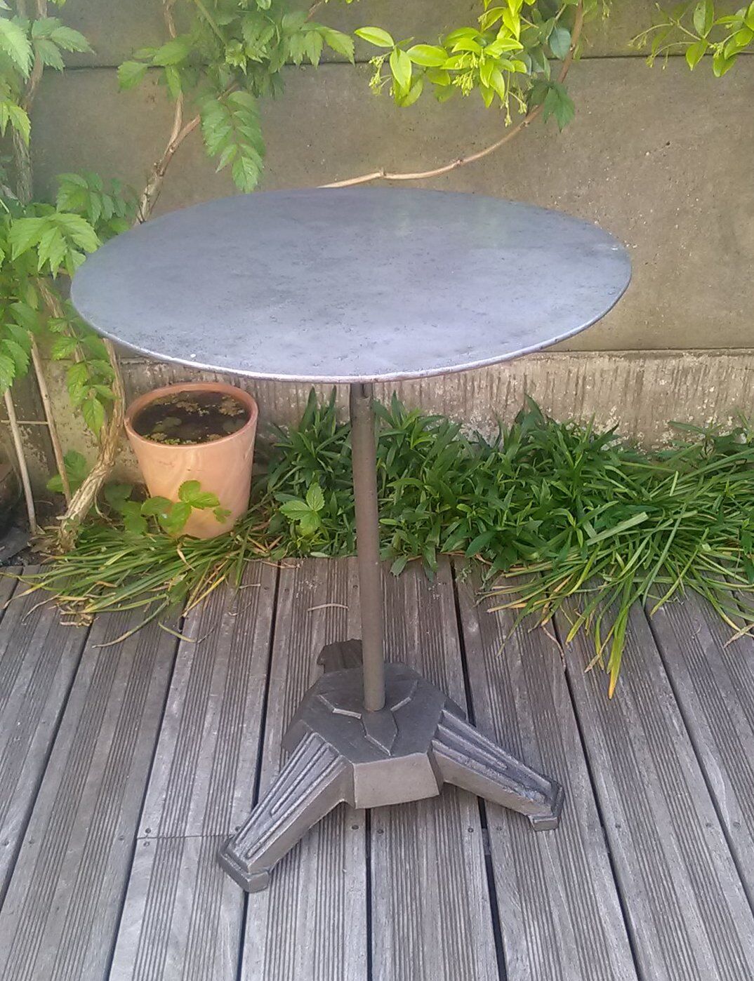 Bistro table, art deco pedestal, year 1930