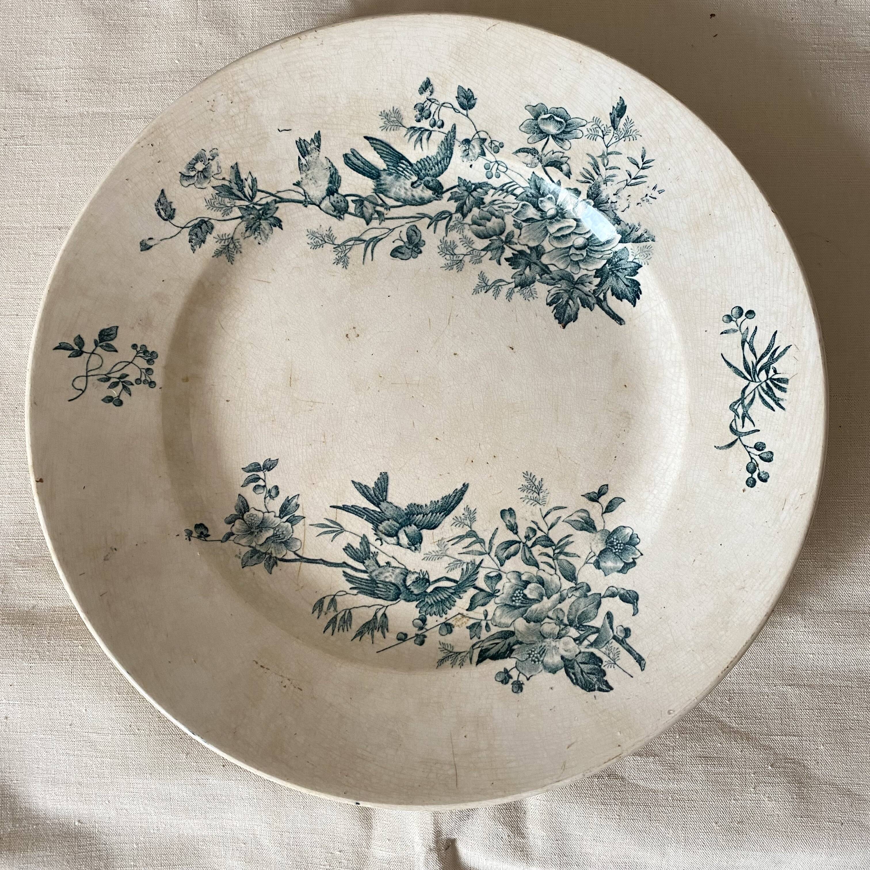 Plat rond en terre de fer Longwy "Mignon"