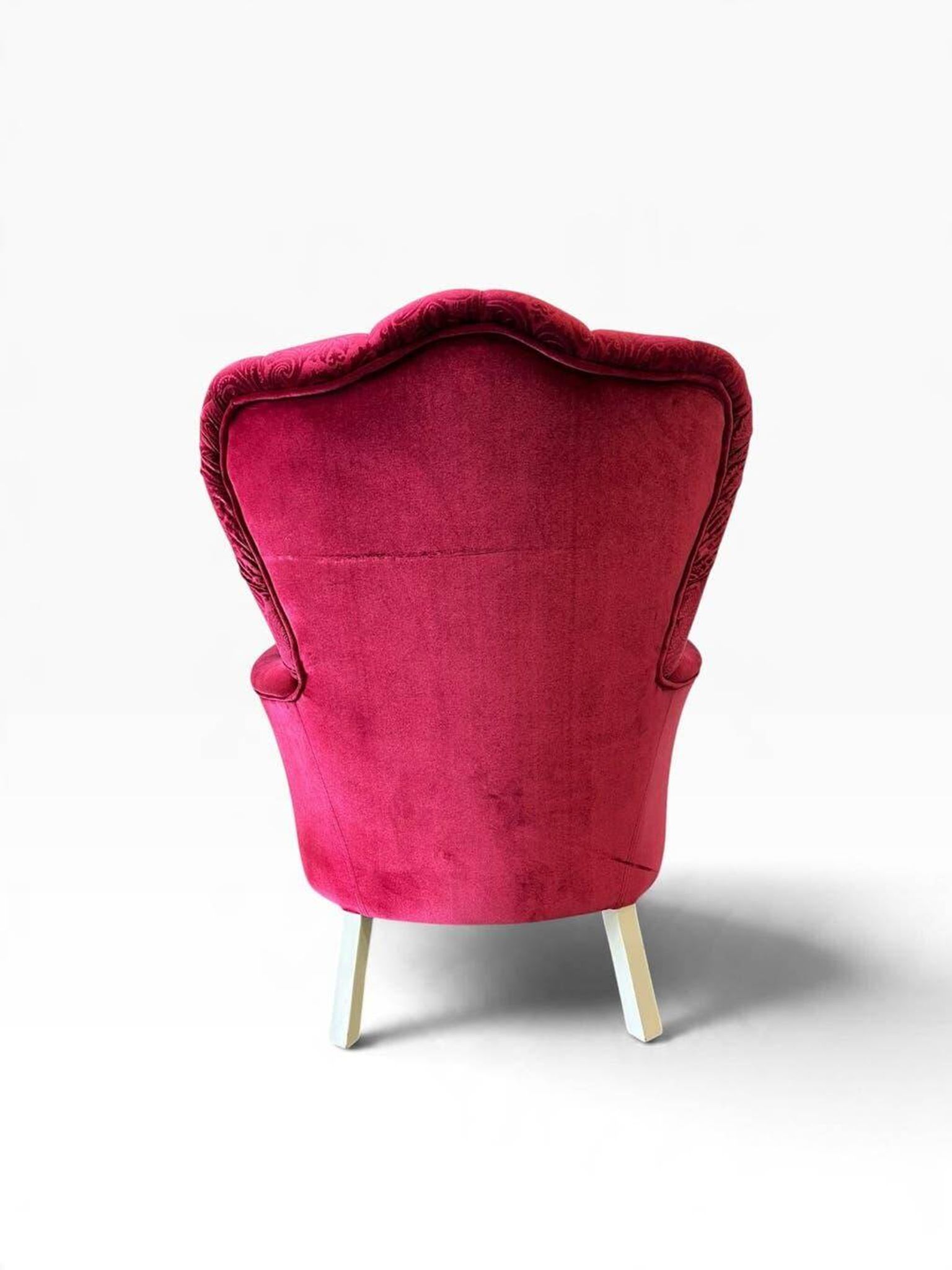 Vintage fuchsia baroque armchair / seat