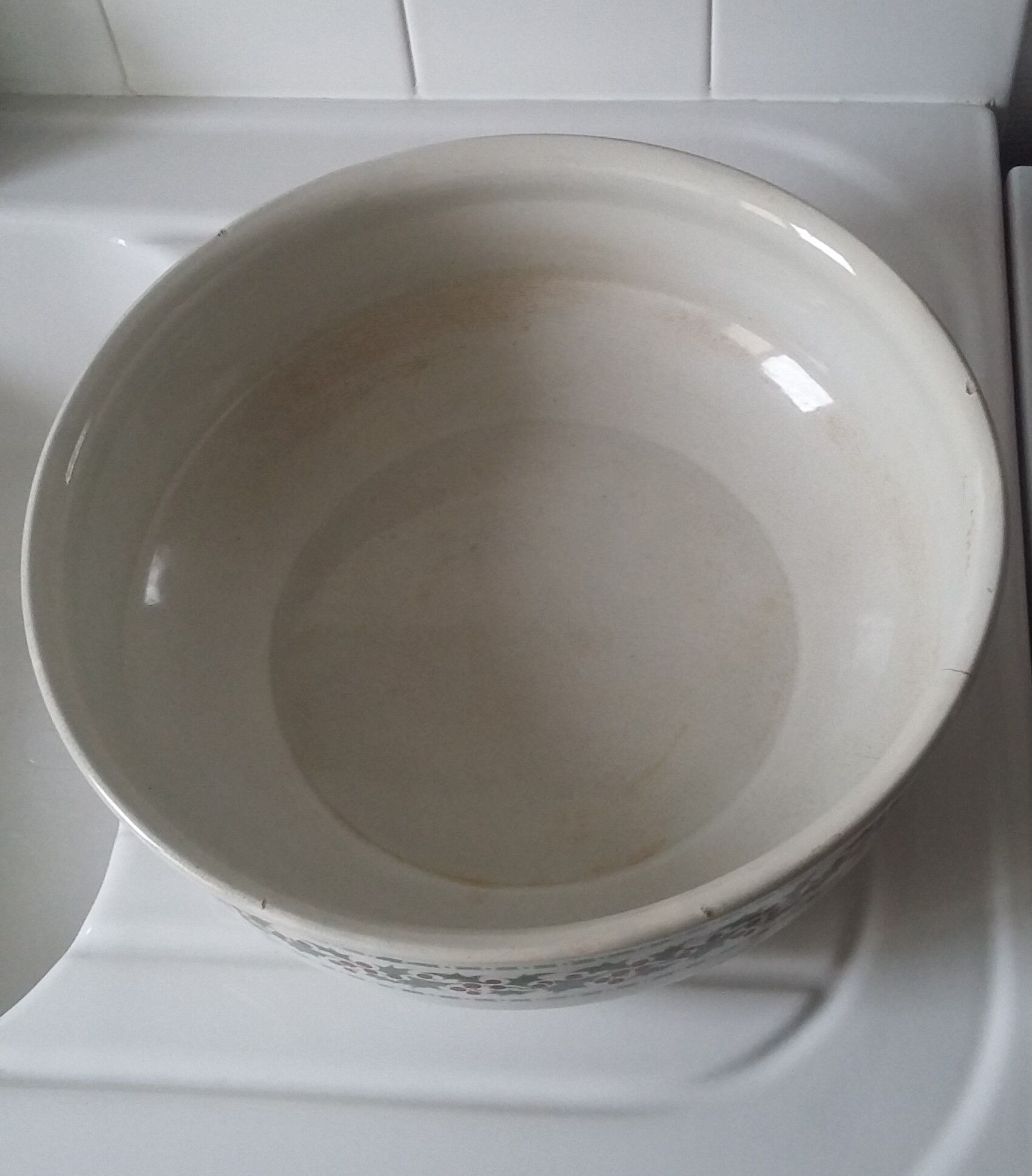 Plat en faïence de St Amand