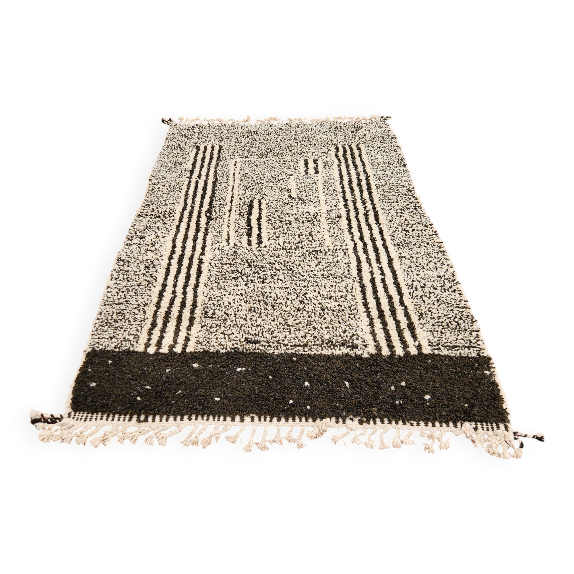 Authentic Beni Ouarain Rug 236x152 cm – Natural Cream Wool