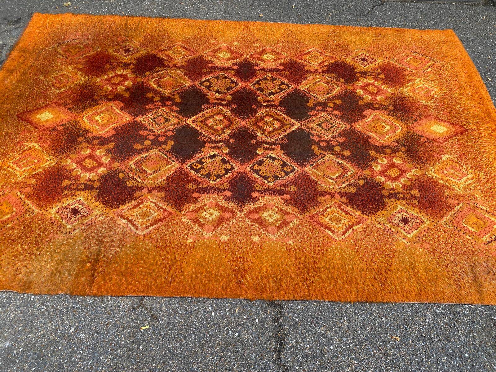 Large vintage shaggy carpet DESSO Menuette 200x300 cm orange & brown 1970