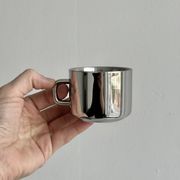Lot de 4 tasses à café en inox avec sous-tasses